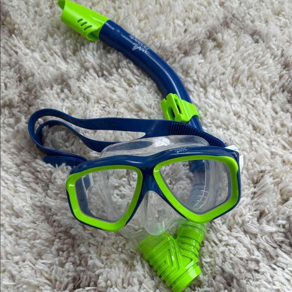 Speedo Swim Mask and Snorkel Set